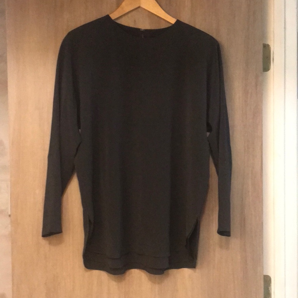 Mack and Mack Women’s Top